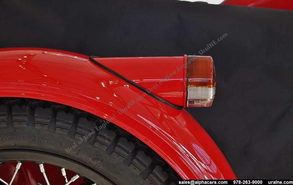 This photo shows the gasket, as it will appear as part of the complete retro front sidecar light assembly.